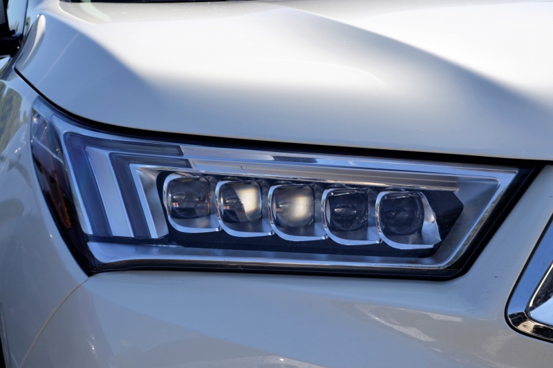 concession-moto-ST JEAN CAP FERRAT-min_acura-headlamp-2834131